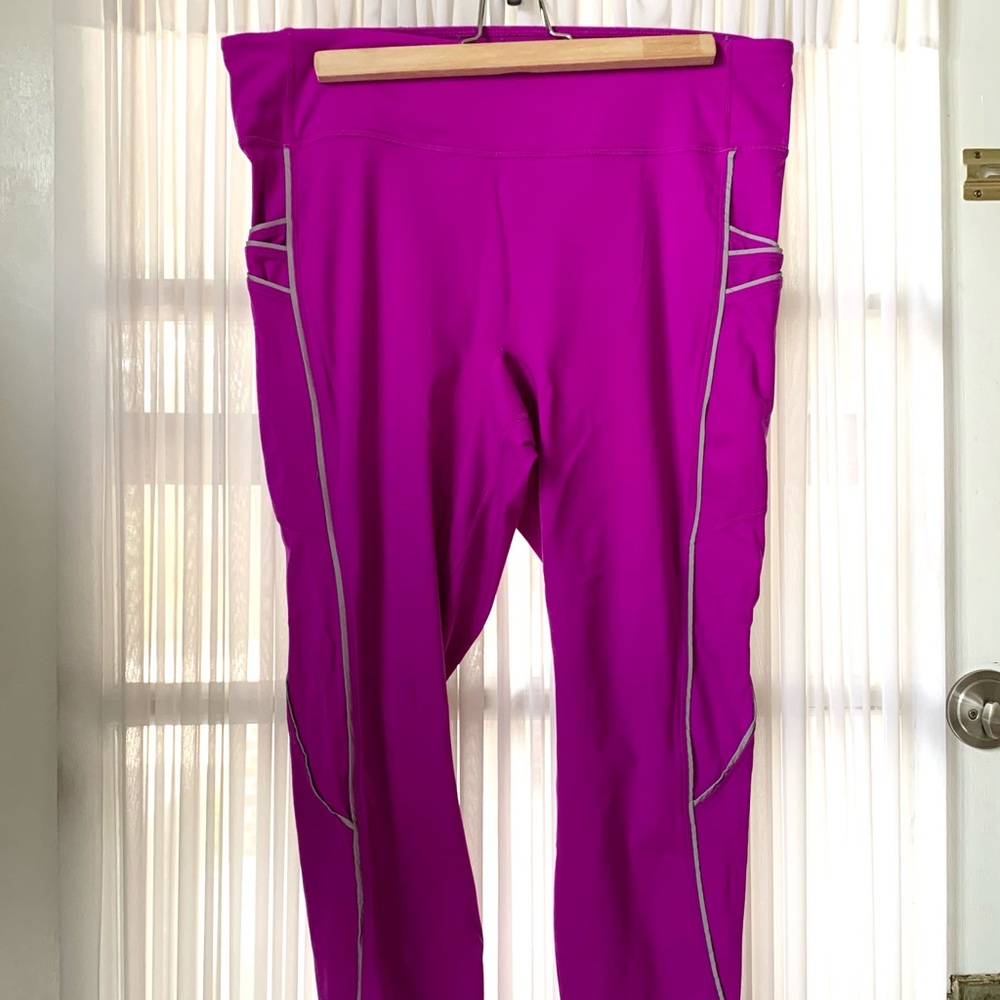 Fabletics Motion365 Capri Berry 1X